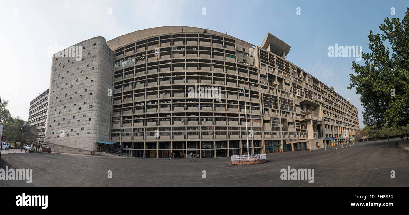 Le Corbusier s Secretariat Building In Chandigarh India Stock Photo le-corbusier-s-secretariat-building-in-chandigarh-india-stock-photo