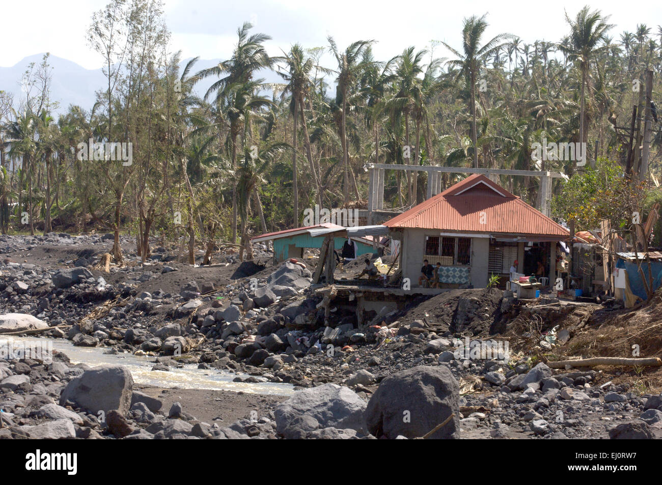 Super Typhoon Durian caused huge volcanic ash mudslides from Mayon
