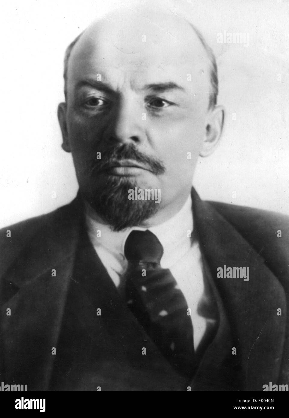 VLADIMIR LENIN (1870-1924) Russian Marxist revolutionary about 1918 ...