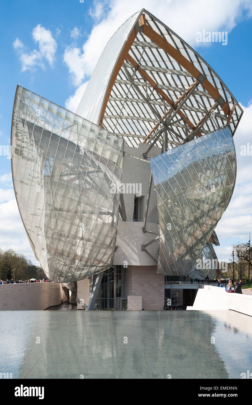 France, Paris, full height view of the Fondation Louis Vuitton Stock Photo, Royalty Free Image ...