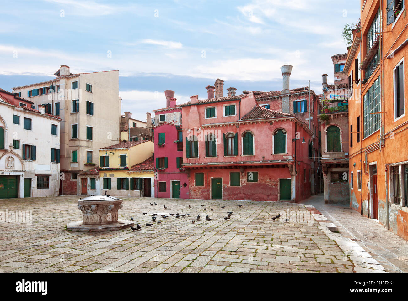 traditional italian courtyard venice italy stock photo royalty free image 81827611 alamy traditional italian courtyard venice italy stock photo royalty free image 81827611 alamy