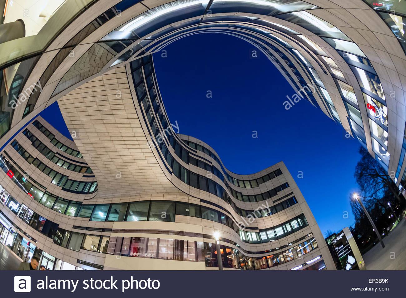 Duesseldorf germany kö bogen office shopping complex luxury arcade centre curved design daniel libeskind architect