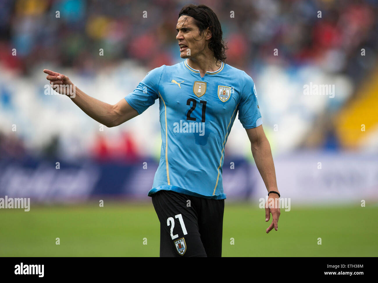 antofagasta-chile-13th-june-2015-edinson-cavani-of-uruguay-gestures-ETH38M.jpg