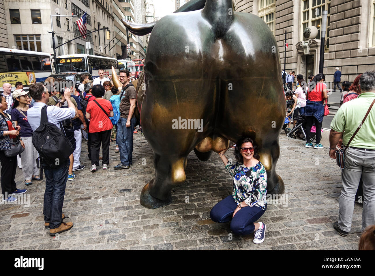 new york stock exchange bull address