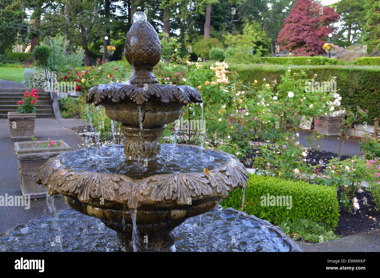 stone-water-fountain-in-the-beautiful-classical-rose-garden-at-government-EWMKKP.jpg