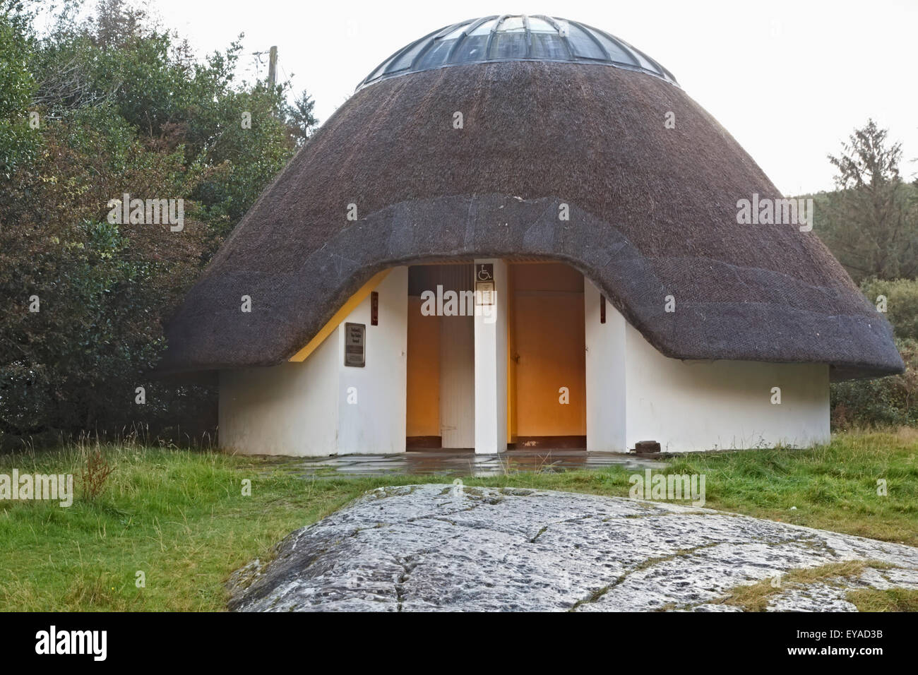 thatched-roof-public-toilet-facilities-i