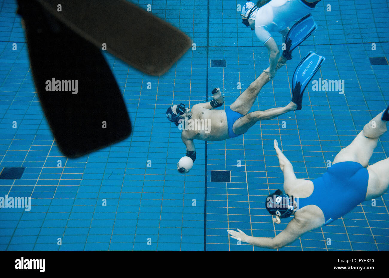 Olympic Swimming Pool 2015 berlin, germany. 29th july, 2015. swimmers play underwater rugby Olympic Swimming Pool 2015 berlin, germany. 29th july, 2015. swimmers play underwater rugby
