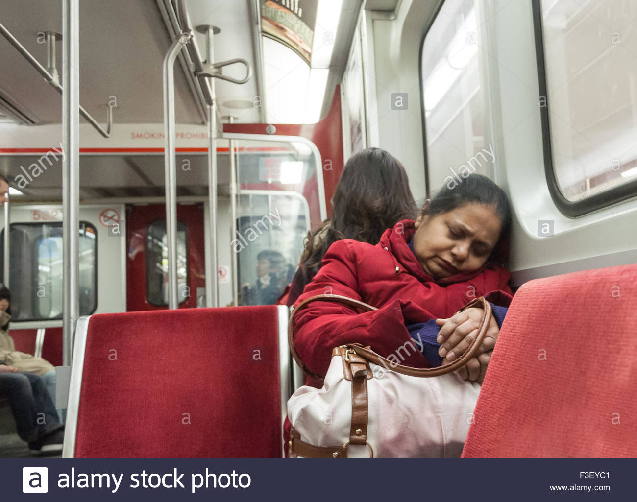 hot naked girl no arms no legs girl has sex on a public bus