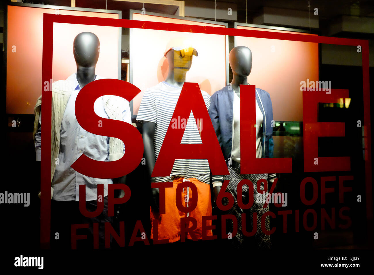 Shop sale window display dummies clothes three faceless 60 off Stock