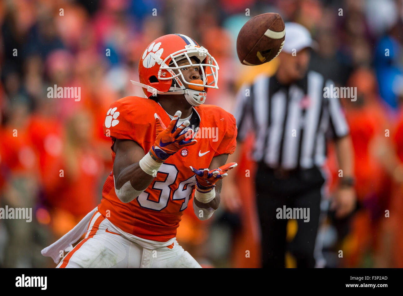 Clemson Wide Receiver Rayray Mccloud (34) On A Kickoff Return During