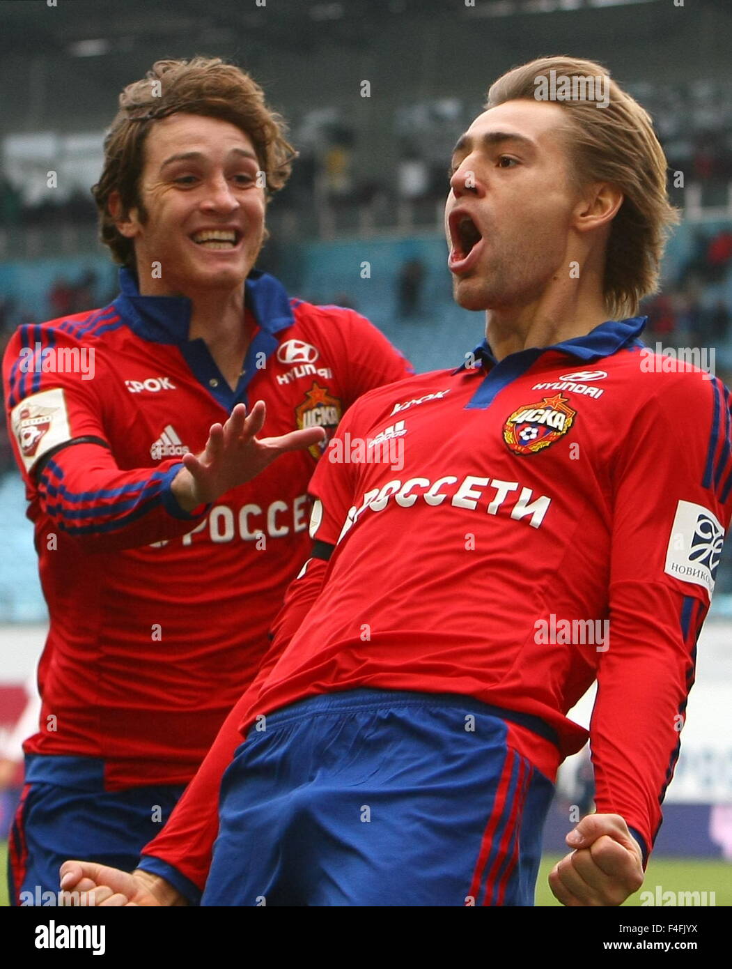 Moscow Region, Russia 17th Oct, 2015 CSKA's Mario Fernandes (L) and Stock Photo, Royalty Free Melhor Aparador Corporal ~ Moscow Region, Russia 17th Oct, 2015 CSKA's Mario Fernandes (L) and Stock Photo, Royalty Free
