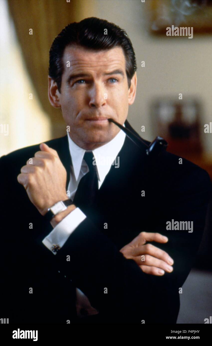 Pierce Brosnan / Mars Attacks ! / 1996 directed by Tim Burton [WARNER