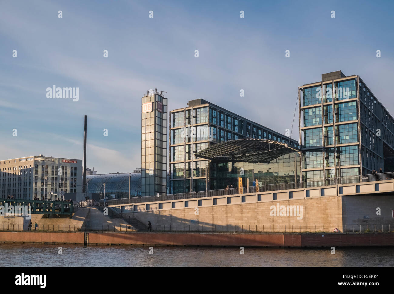 Modern Architecture Berlin modern architecture of the deutsche bahn building, overlooking the Modern Architecture Berlin modern architecture of the deutsche bahn building, overlooking the