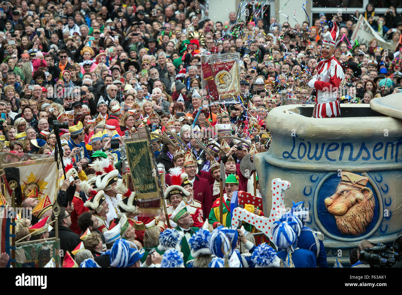 Duesseldorf Germany 11th Nov 2015 The Carnival Character Hoppeditz