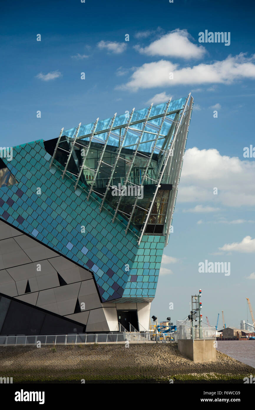 UK, England, Yorkshire, Hull, The Deep marine aquarium at confluence