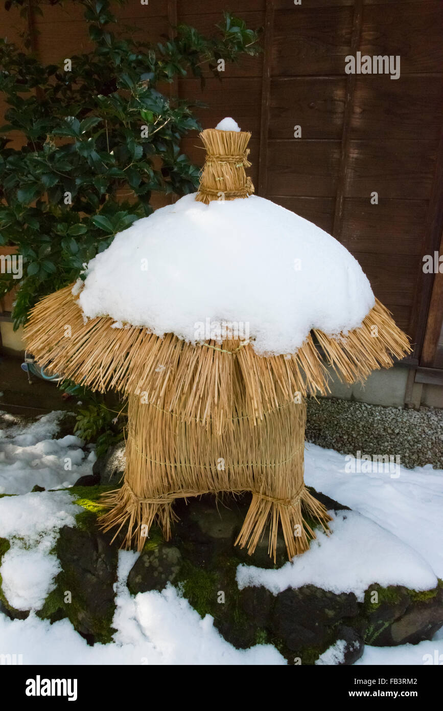Samurai residence in Nagamachi Samurai District, stone lantern ... for Straw Lantern
45ifm Samurai residence in Nagamachi Samurai District, stone lantern ... for Straw Lantern
45ifm