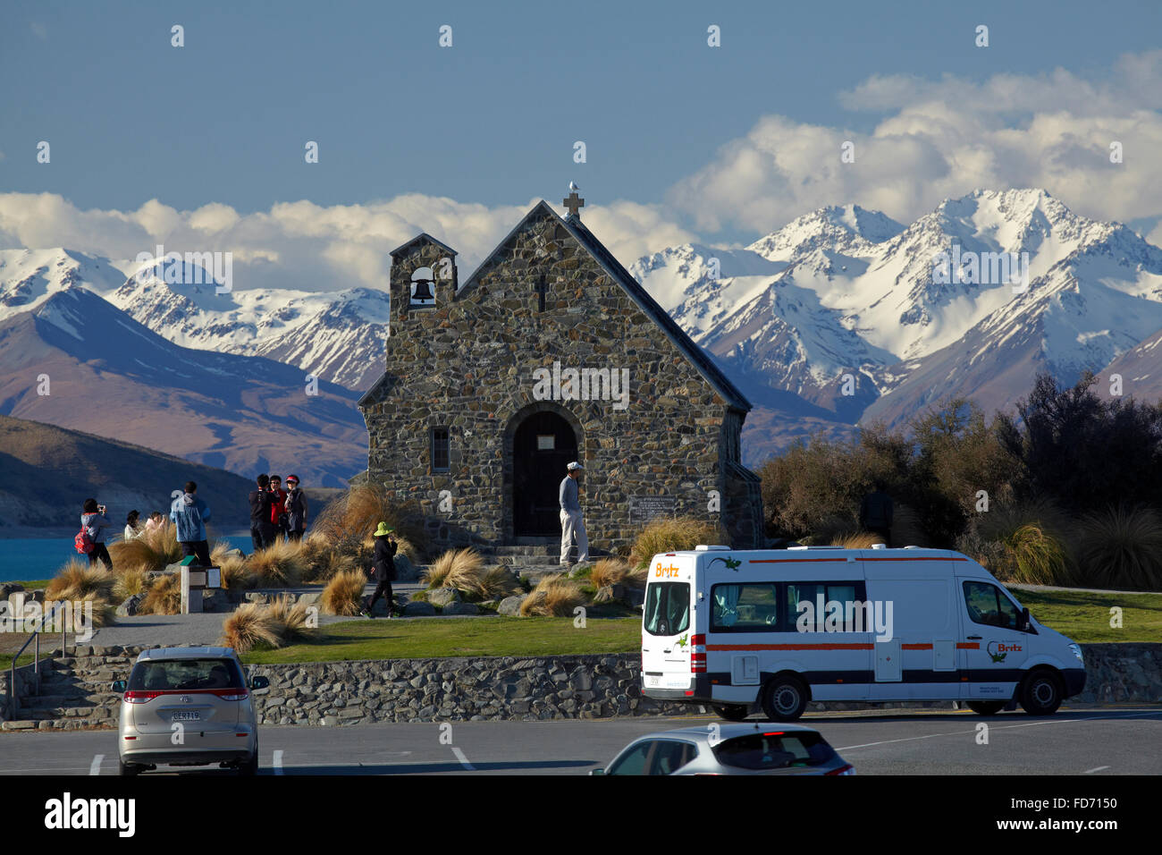 Church Of The Good Shepherd And Campervan Lake Tekapo And Southern