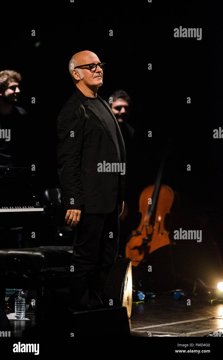 Ludovico Einaudi Concert Hi Res Stock Photography And Images Alamy