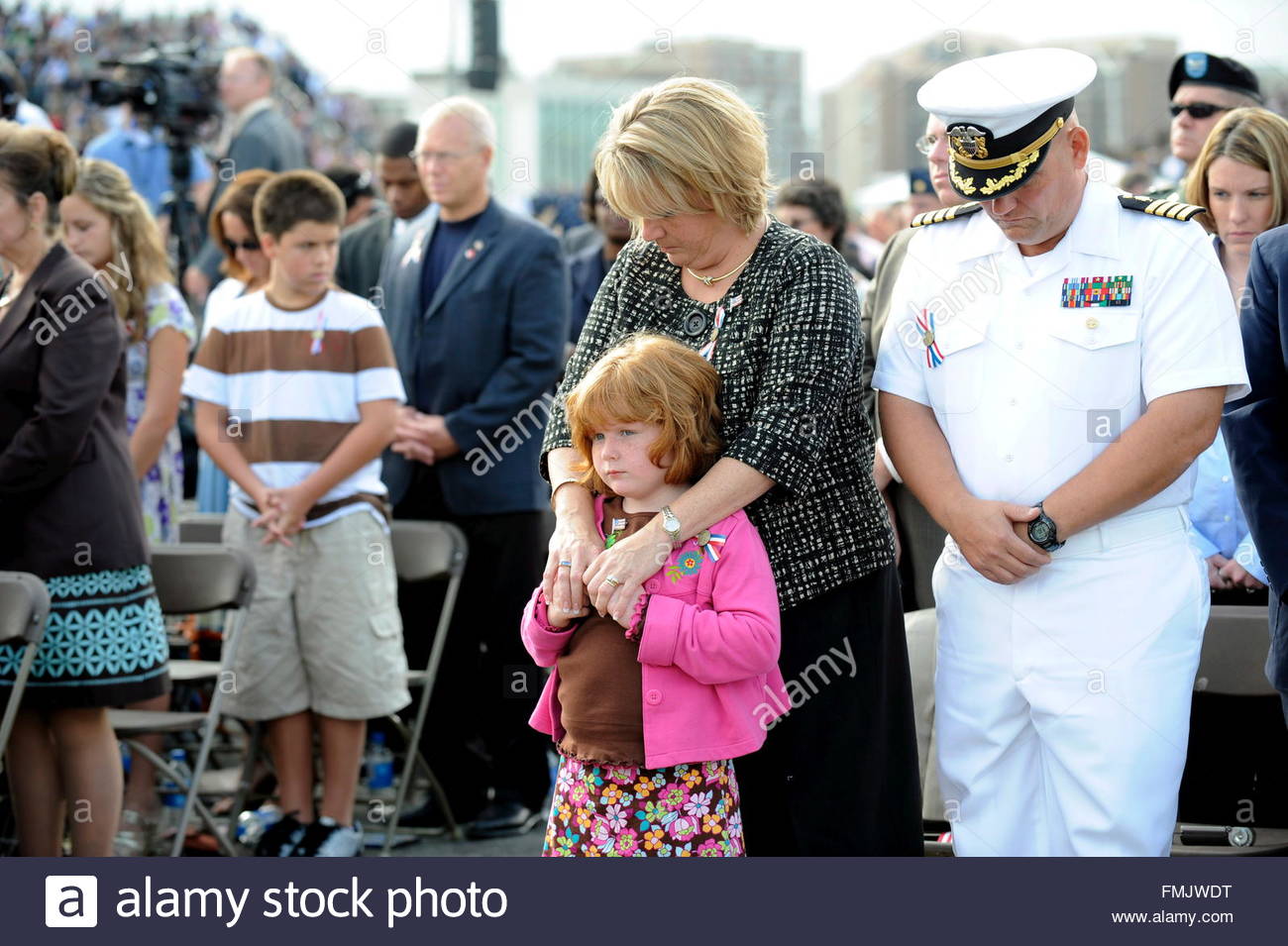 family-members-of-the-victims-of-the-911-terrorist-attack-on-the-pentagon-FMJWDT.jpg