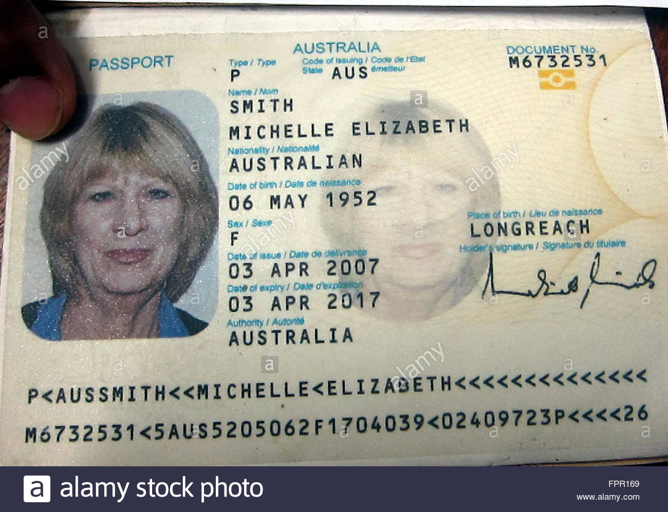 thai passport date of birth