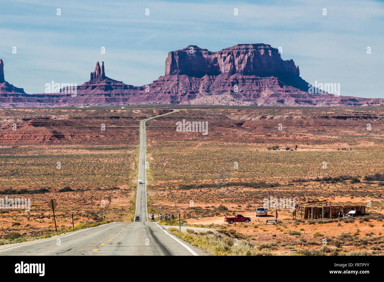 View of Monument Valley from scenic highway US 163 at the border of Stockfoto, Lizenzfreies Bild