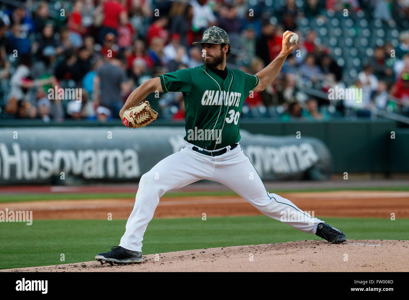 Charlotte, NC, USA. 30th Mar, 2016. NCAA Baseball matchup between