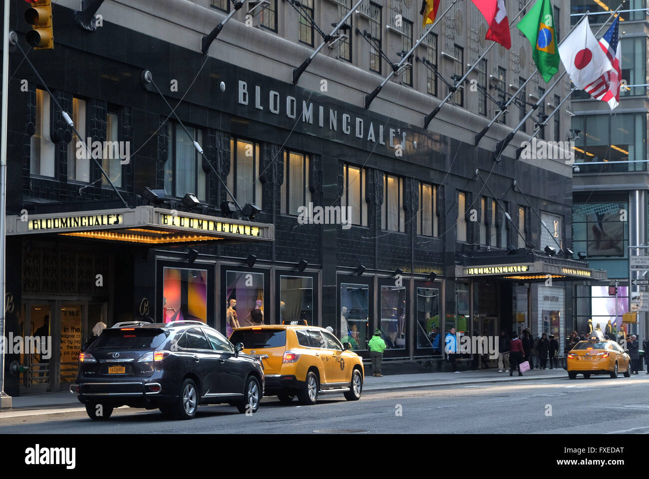 A view of Bloomingdale&#39;s / Bloomingdales Department store in New York Stock Photo, Royalty Free ...
