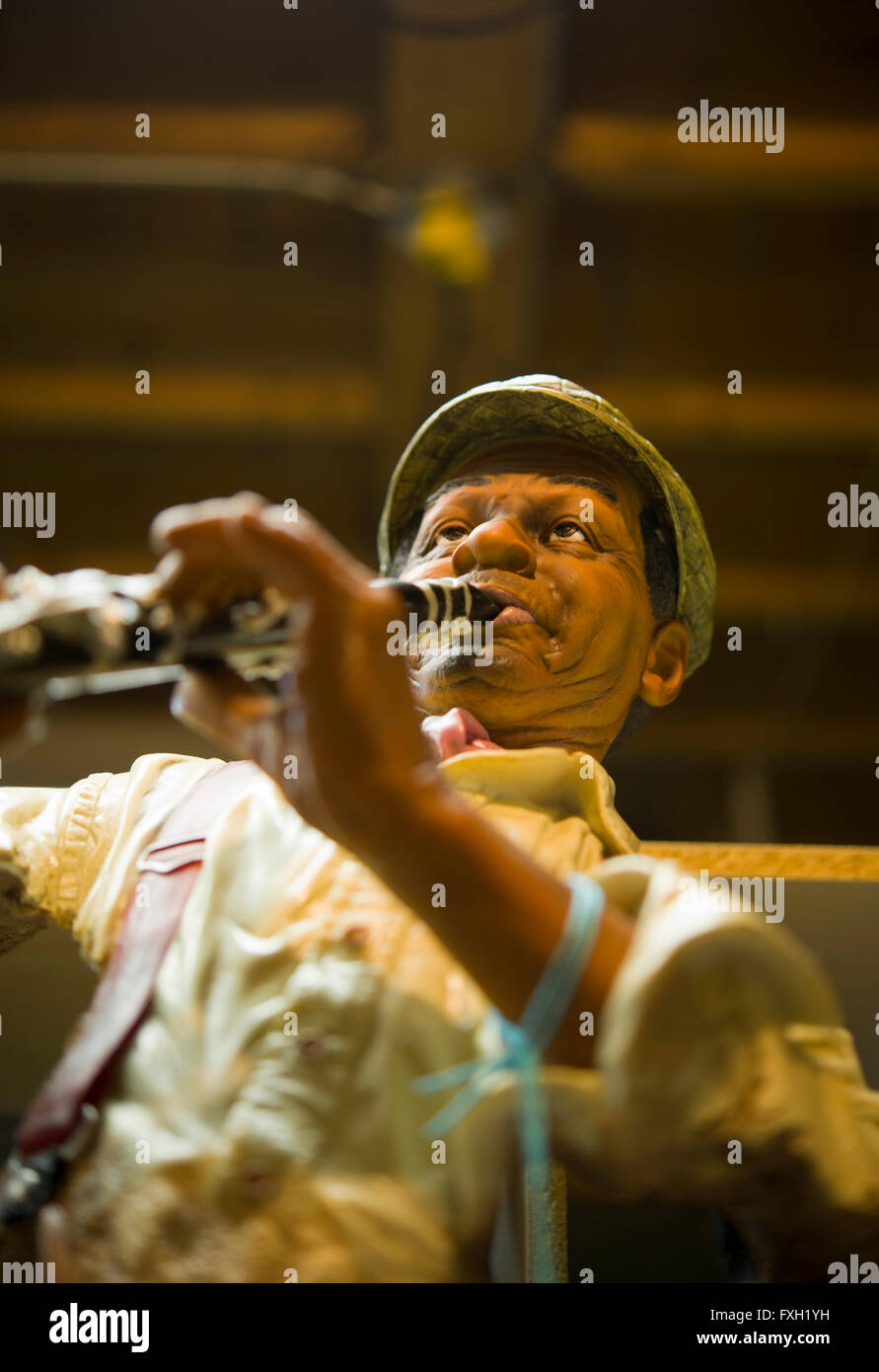 Jazz Musician Statuette In An Antique Store Display Stock Photo Alamy