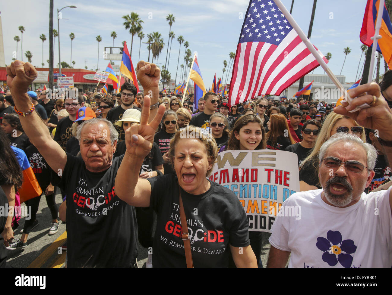 Los Angeles, California, USA. 24th Apr, 2016. Thousands of Armenians