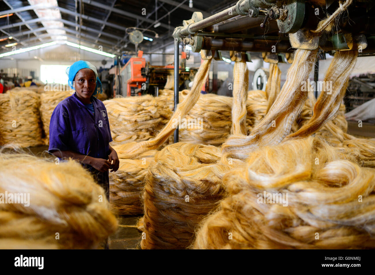 TANZANIA Tanga, Sisal industry, Tancord 1998 Ltd., processing of Stock