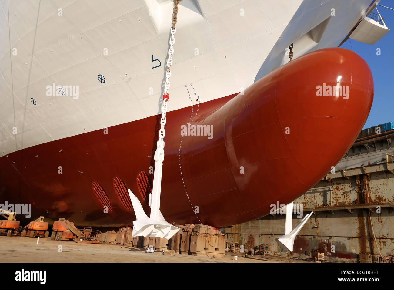 bulbous bow ship moored,Anchor chain on a ship Stock Photo, Royalty
