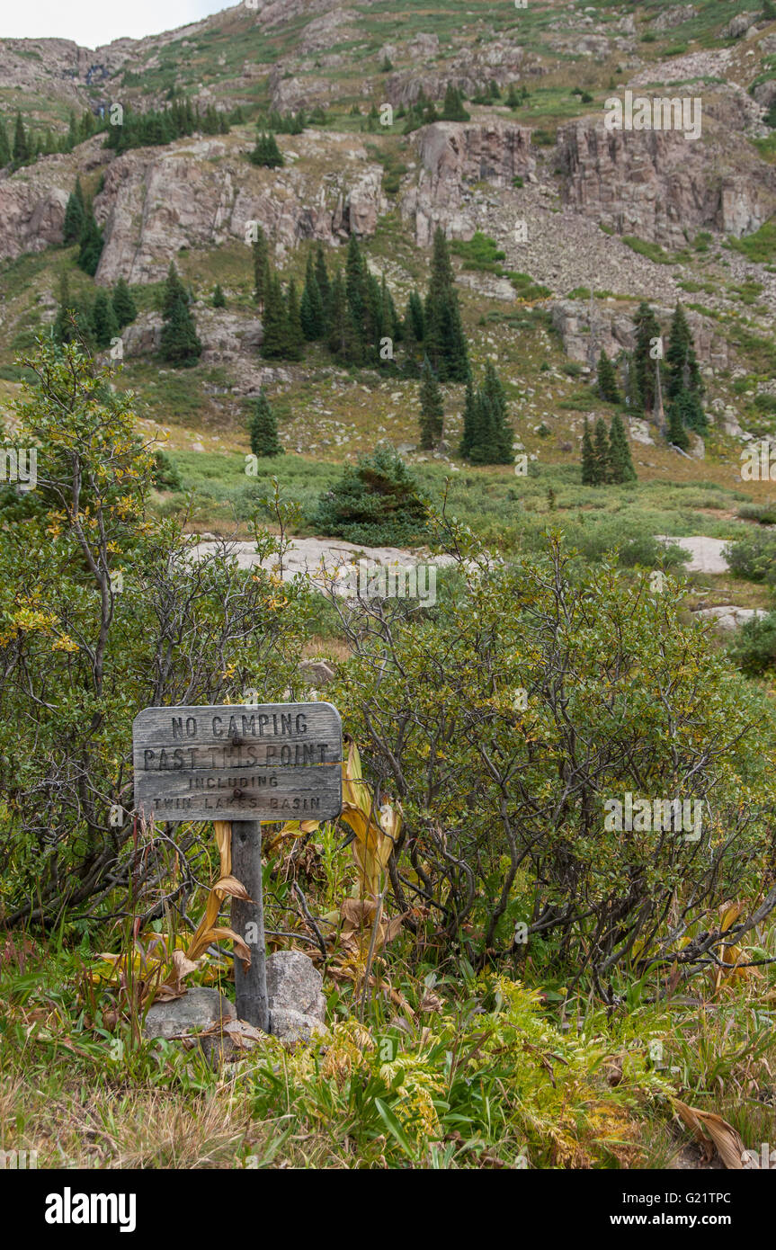 No Camping Sign Chicago Basin Twin Lakes Trail Weminuche Wildernessarea San Juan National Forest Colorado . No Camping Sign Chicago Basin Twin Lakes Trail Weminuche Stock no camping sign chicago basin twin lakes trail weminuche wildernessarea san juan national forest colorado . no camping sign chicago basin twin lakes trail weminuche stock