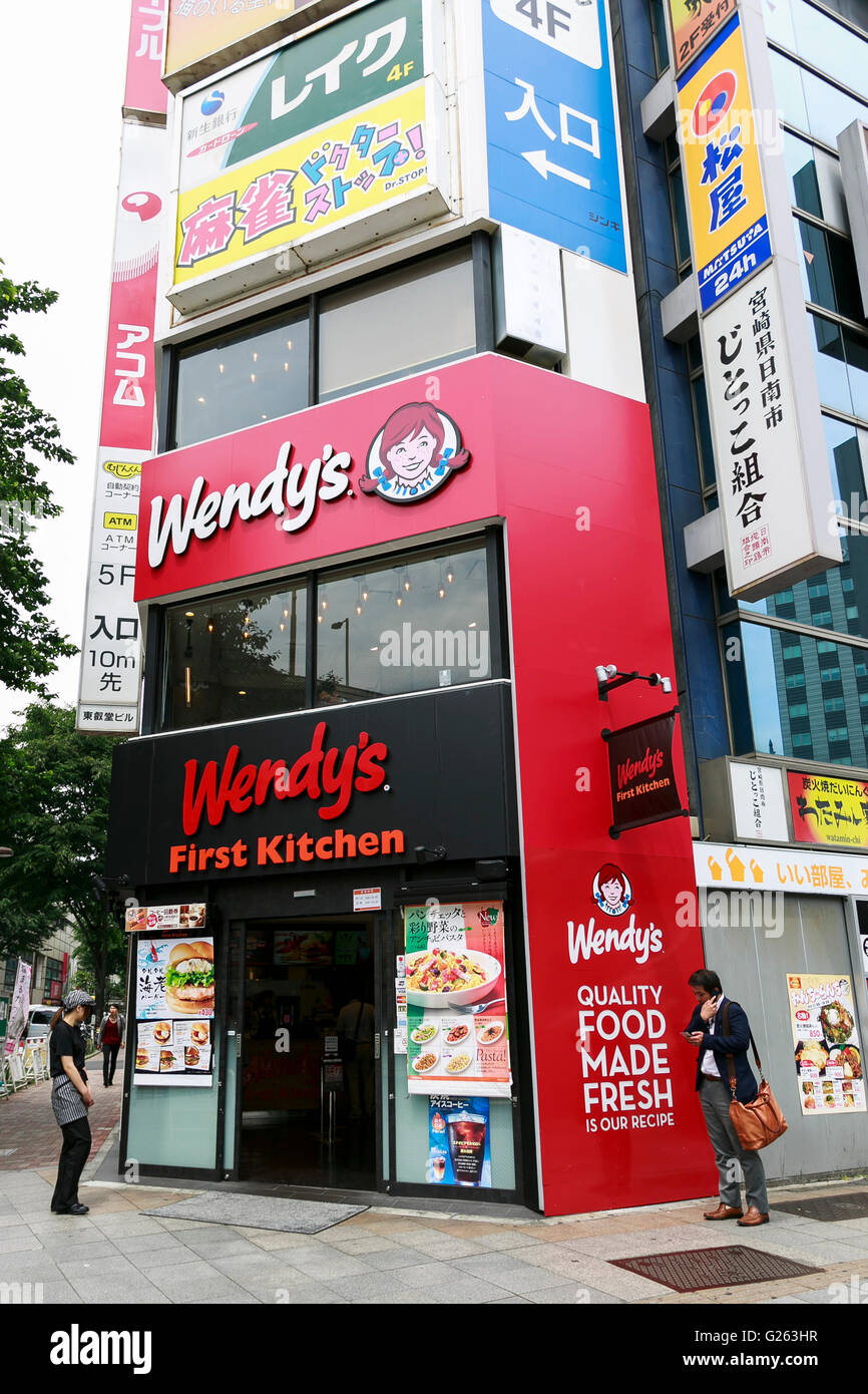 fast food outlets It's no secret that america loves fast food, but do you know just how much and just which restaurants fast food chains, known in the food industry a. fast food outlets It's no secret that america loves fast food, but do you know just how much and just which restaurants fast food chains, known in the food industry a.