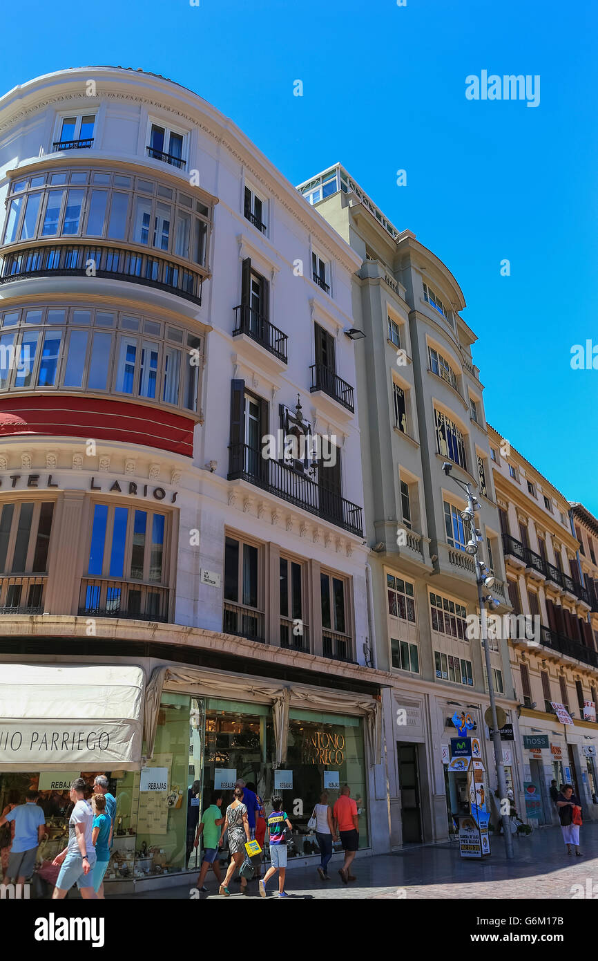 Many tourists visit the shops and souvenir shops in the town of Stock