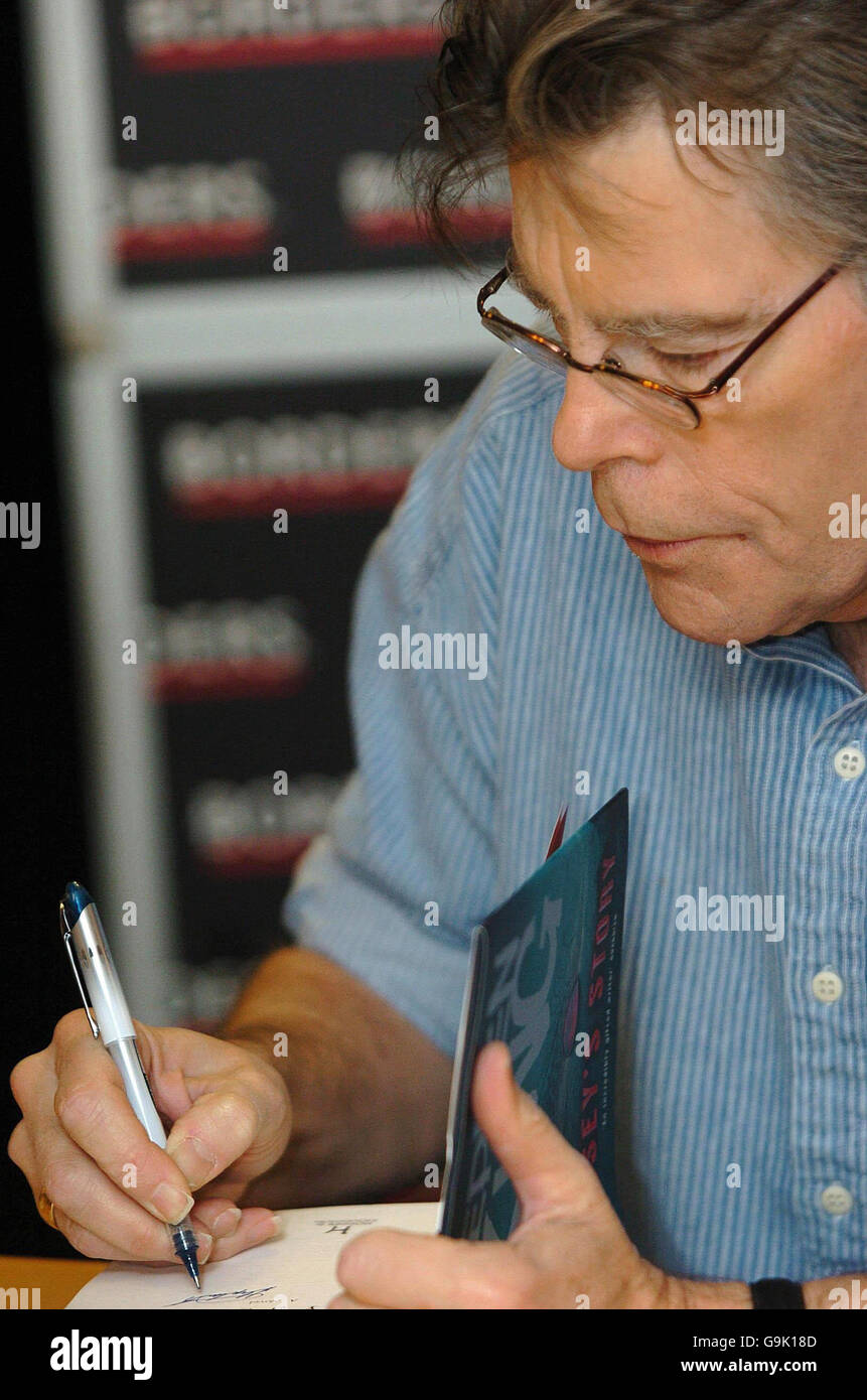 Stephen King Book Signing London Stock Photo, Royalty Free Image