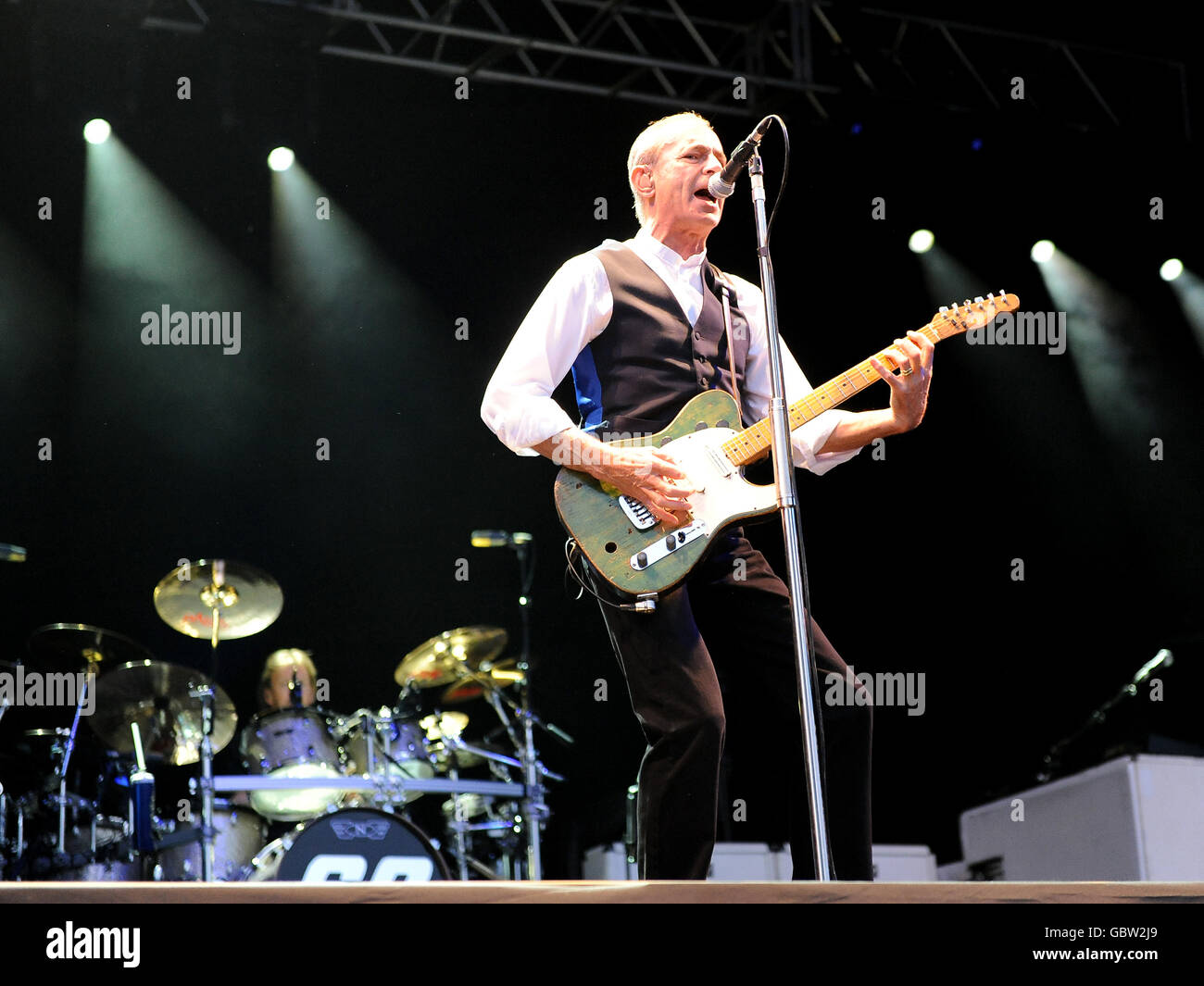 Francis Rossi Of Status Quo Performing At Epsom Live Stock Photo Alamy