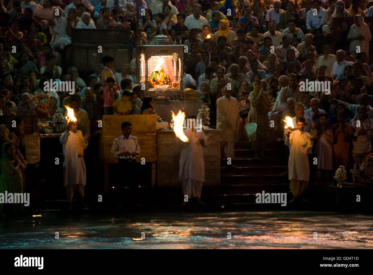 Ganga Aarti At Har Ki Pauri Ghat Stock Photo Alamy