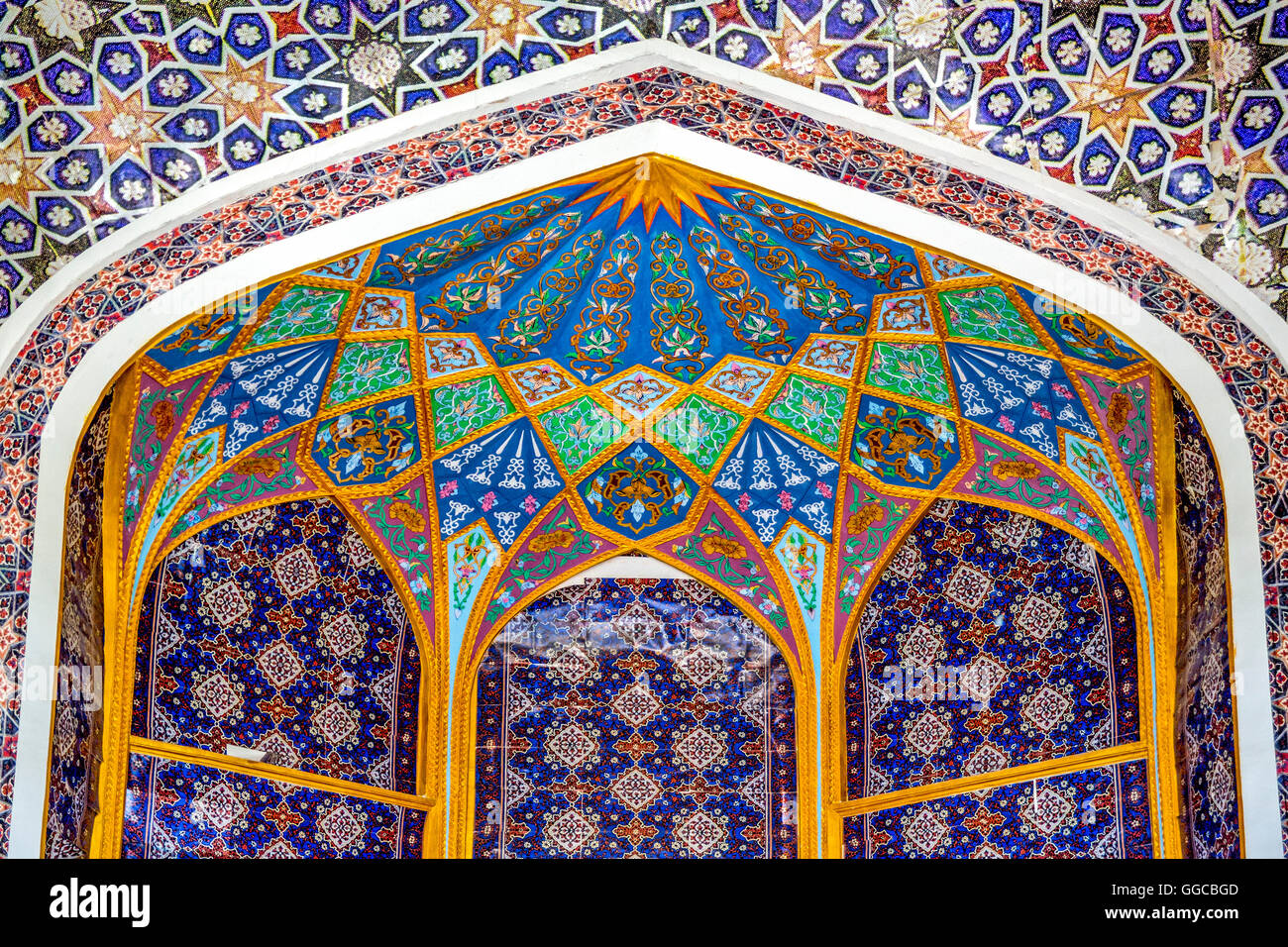 barak-khan-madrasah-tashkent-GGCBGD.jpg
