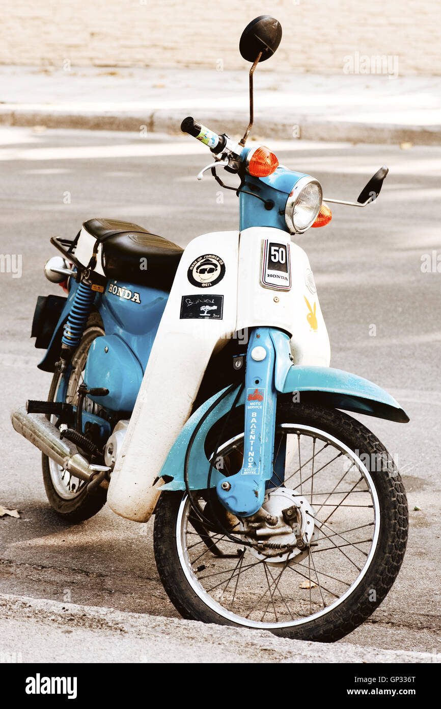 Old Classic Honda 50 Motorbike In Greecest Old Classic Honda 50 Motorbike In Greecest