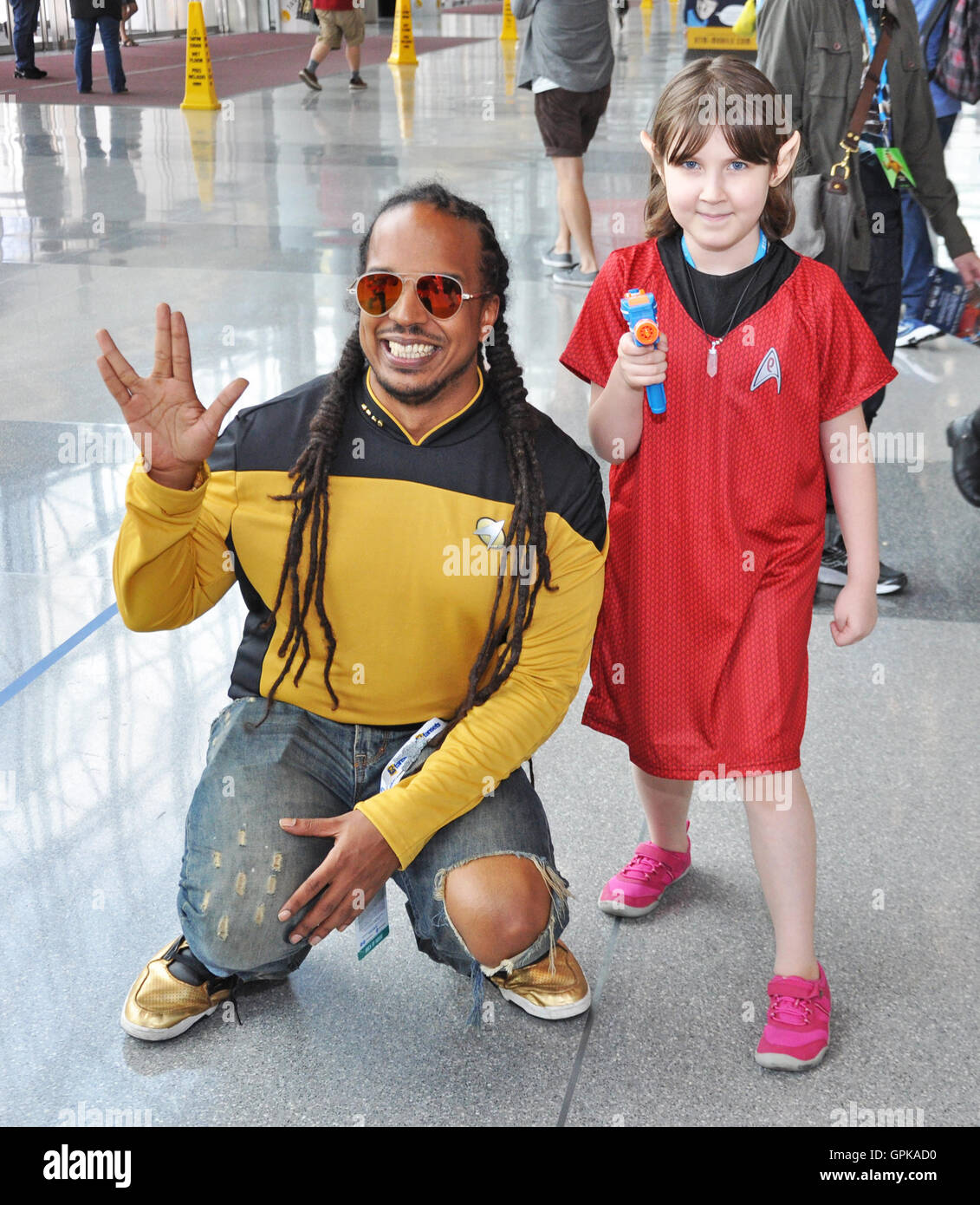 javits-center-new-york-september-4-2016-dj-benhameen-button-from-day-GPKAD0.jpg