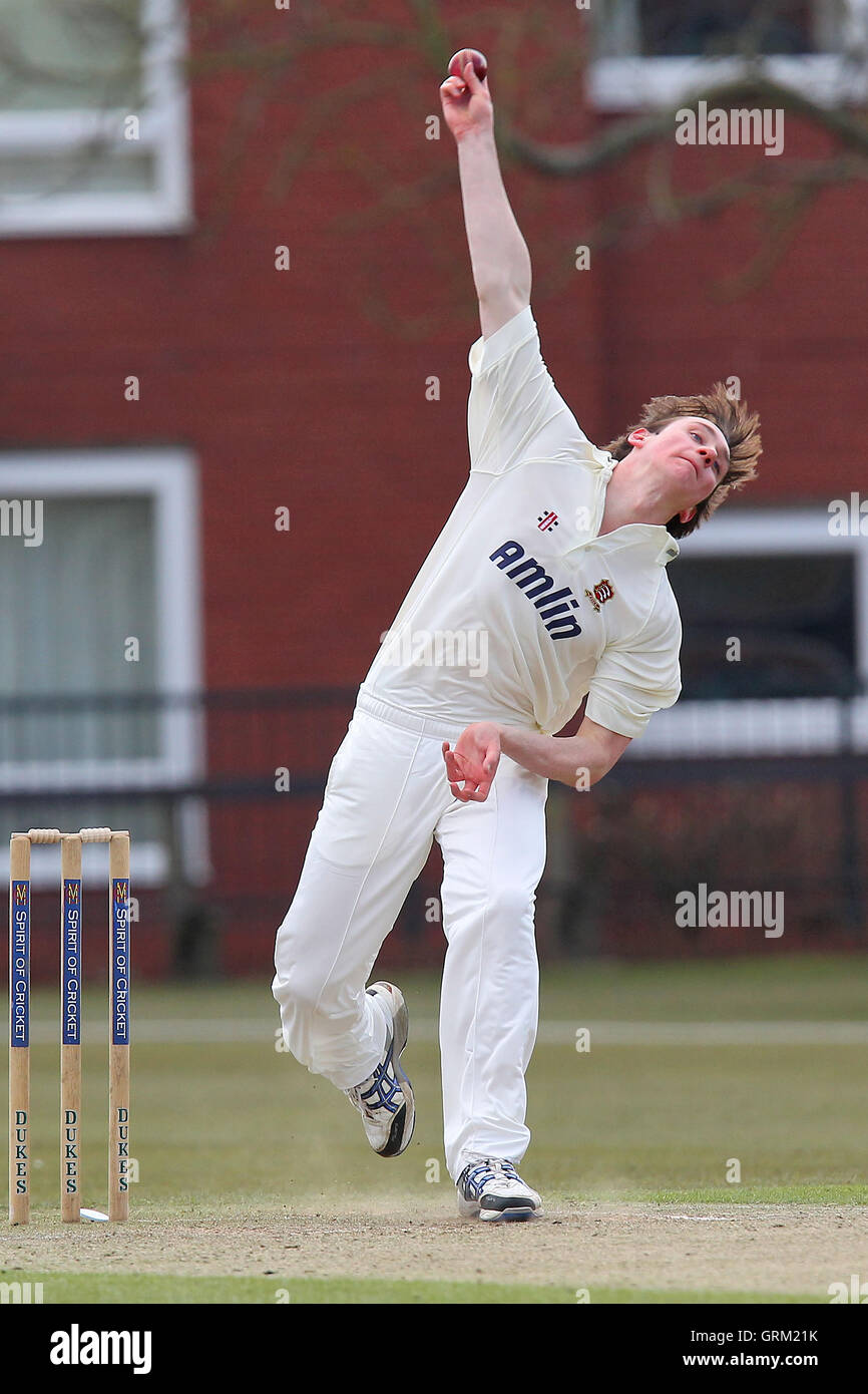 Oliver Bocking in bowling action for Essex Cambridgeshire CCC vs