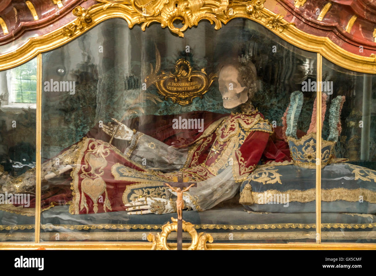 Reliquie des St. Bonifacius, Medicus und Maertyrer in der Basilika