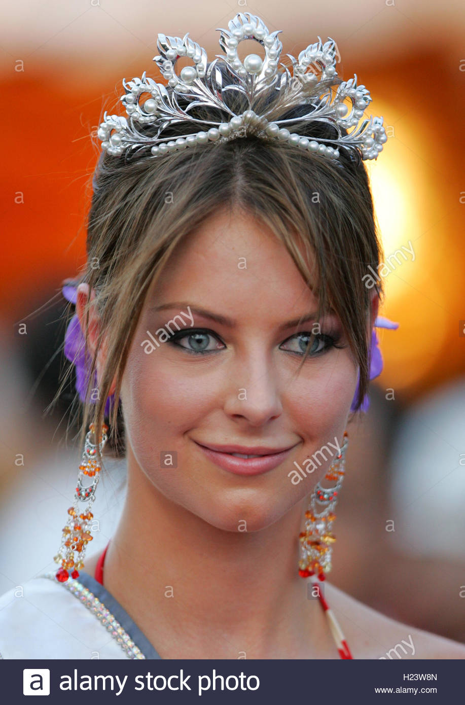 miss-universe-2004-jennifer-hawkins-of-a