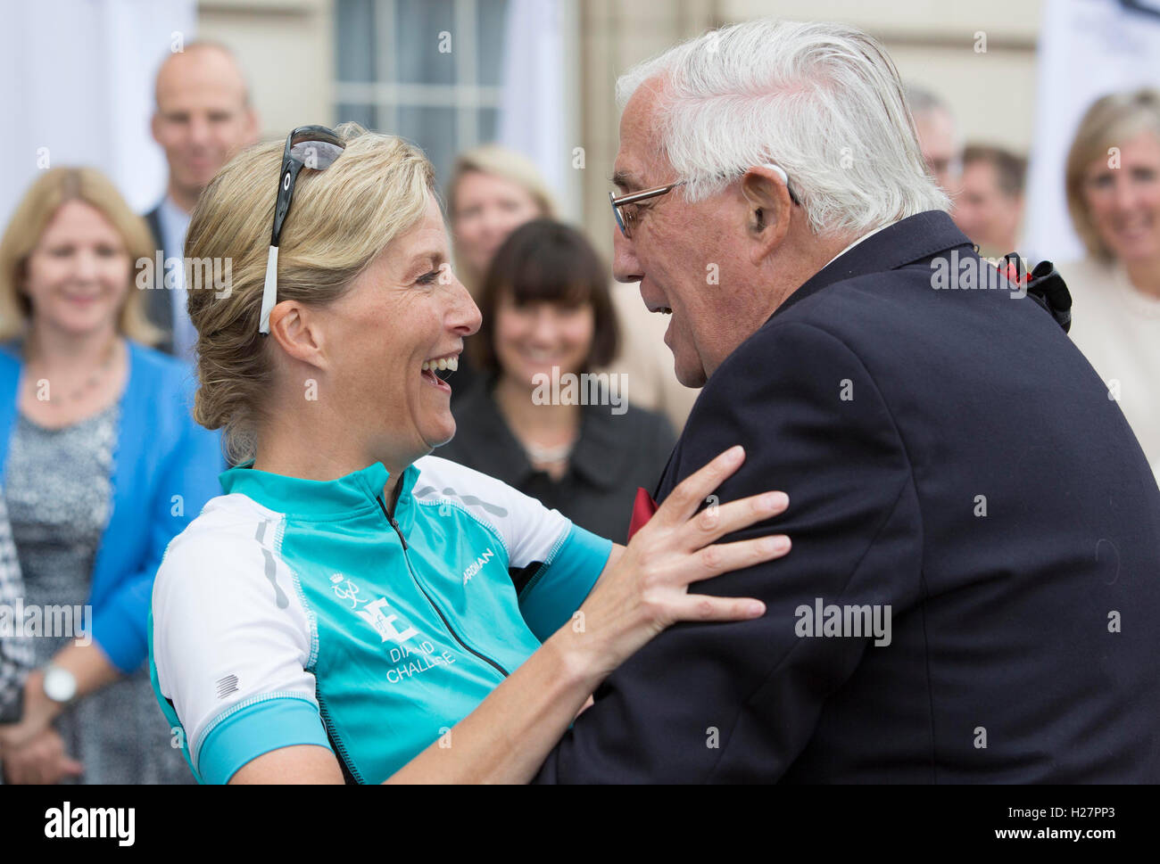 the-countess-of-wessex-is-greeted-by-her-father-christopher-bournes-H27PP3.jpg