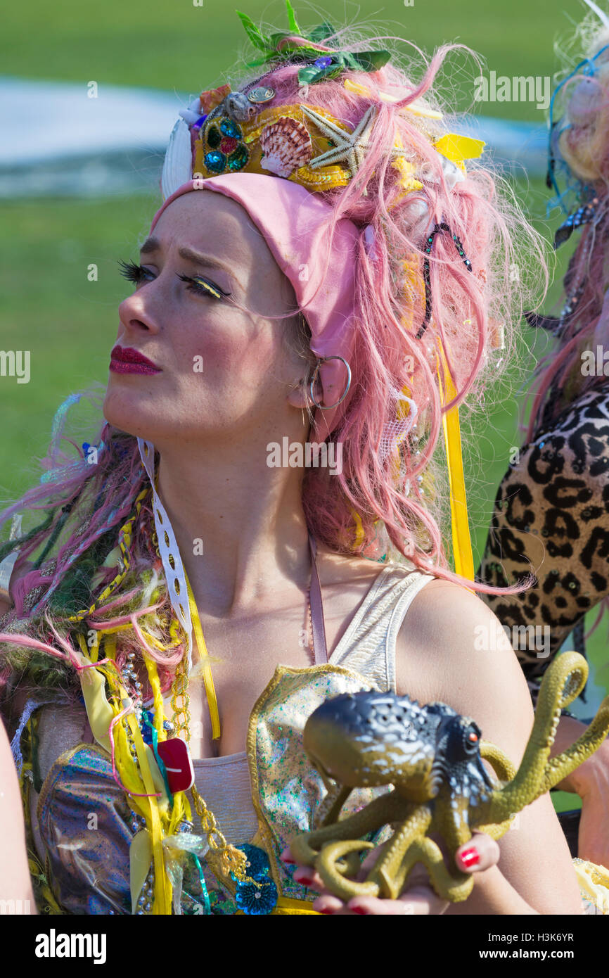 Bournemouth, Dorset, UK. 9th Oct, 2016. Bournemouth Arts by the Sea