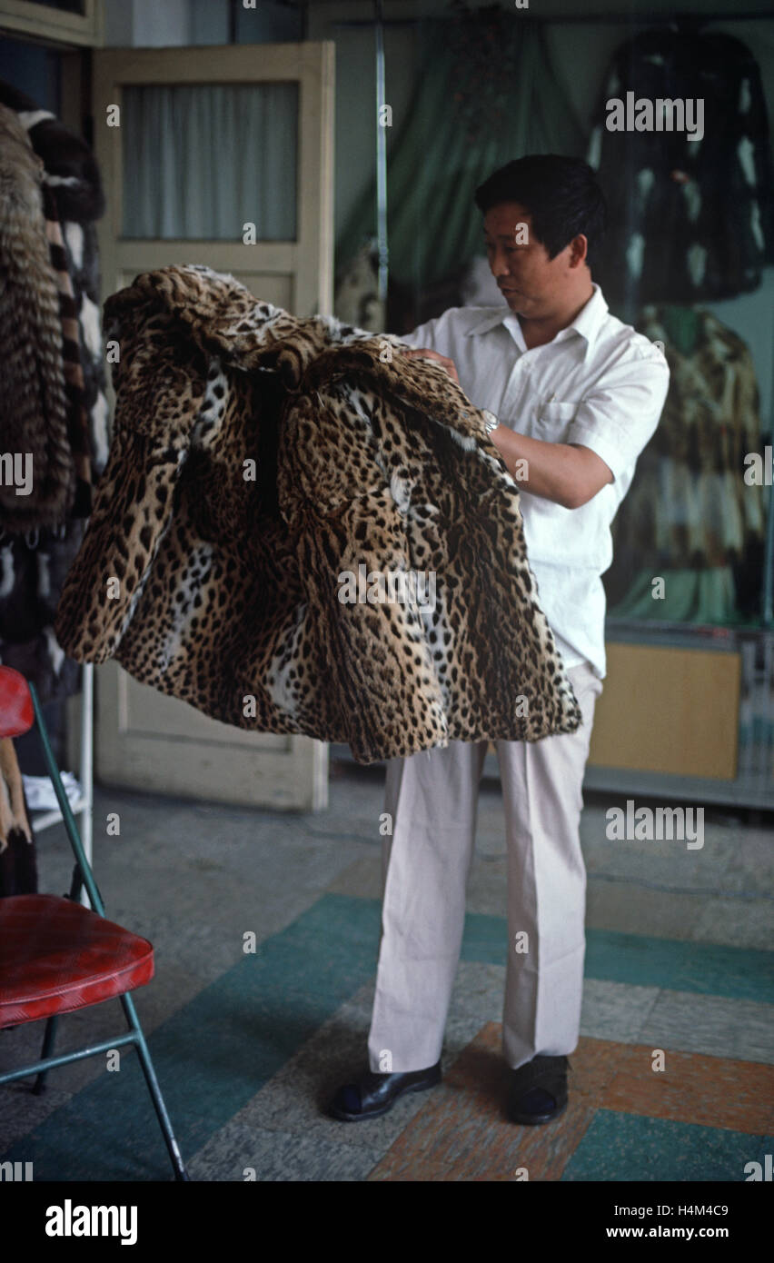 Throws Made From Fur Coats 1 Reuse Re Purpose Recycle Fox Furs Saga Fur Jacket Made By Lafuria