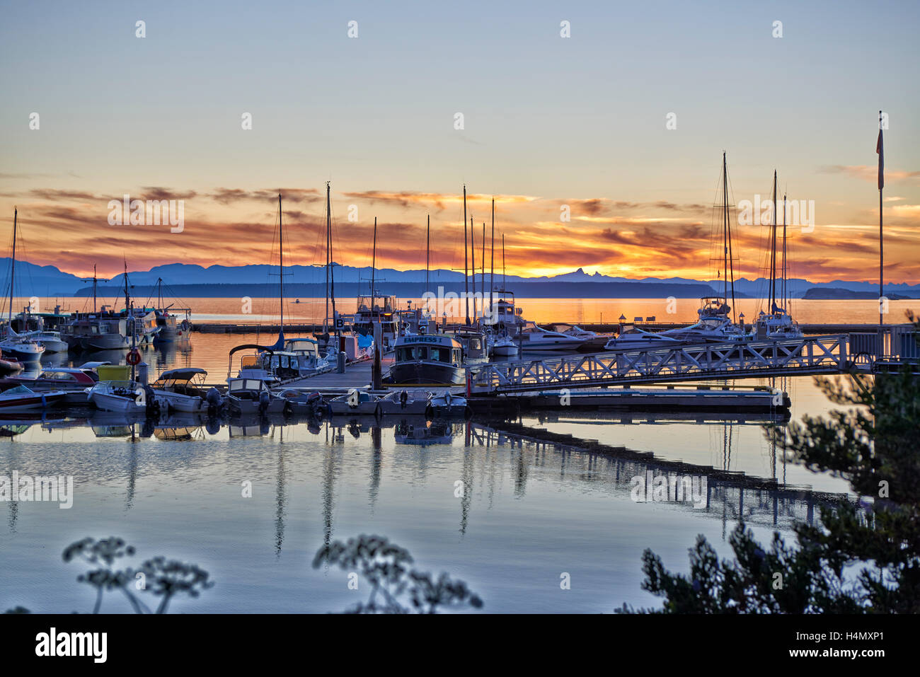 lund boats vancouver island sunset at yacht harbor of lund sunshine coast vancouver lund boats vancouver island sunset at yacht harbor of lund sunshine coast vancouver