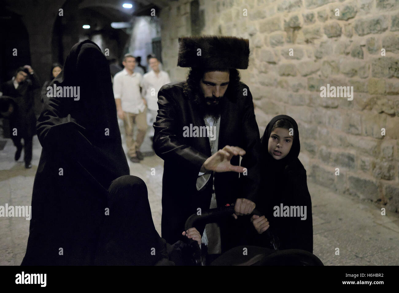 difference between modern and hasidic orthodox Orthodox judaism modern jewish and hasidic orthodox they tend to have more children — 41 on average for orthodox jews between. difference between modern and hasidic orthodox Orthodox judaism modern jewish and hasidic orthodox they tend to have more children — 41 on average for orthodox jews between.