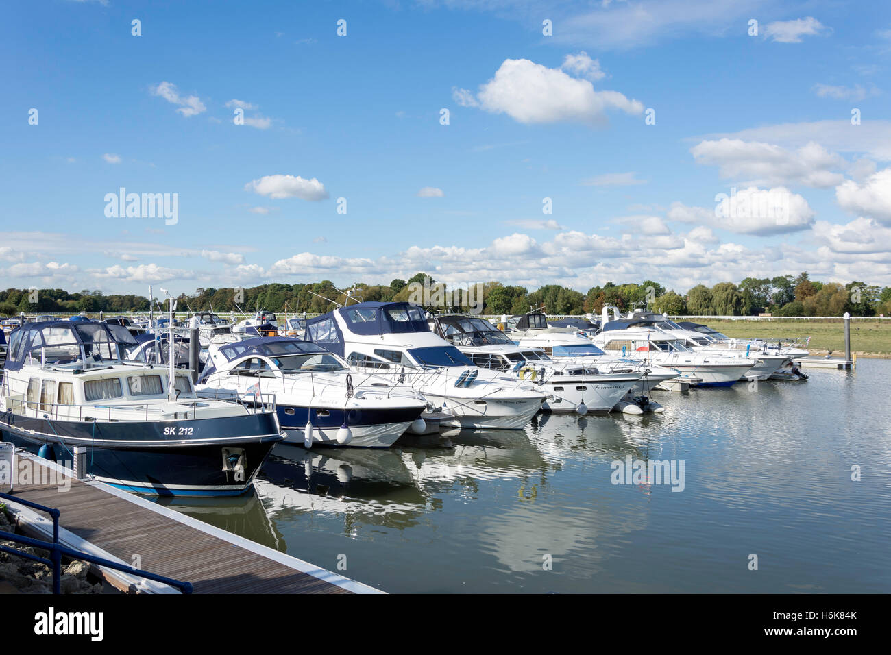 Thames River Marina | racecourse marina on river thames maidenhead road Thames River Marina | racecourse marina on river thames maidenhead road