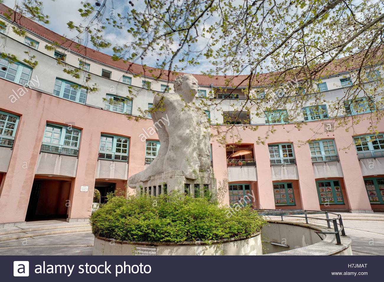 Wien, Wohnhausanlage Breitenfurter Strasse 401413, Peter Gebhart Stock